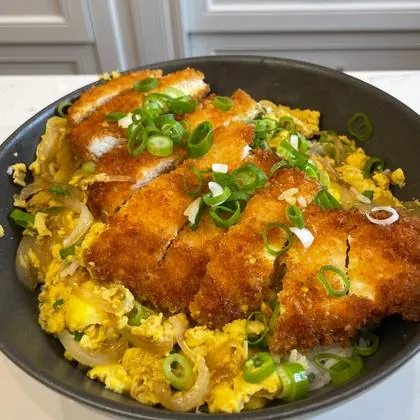 Menu Almoço Katsudon